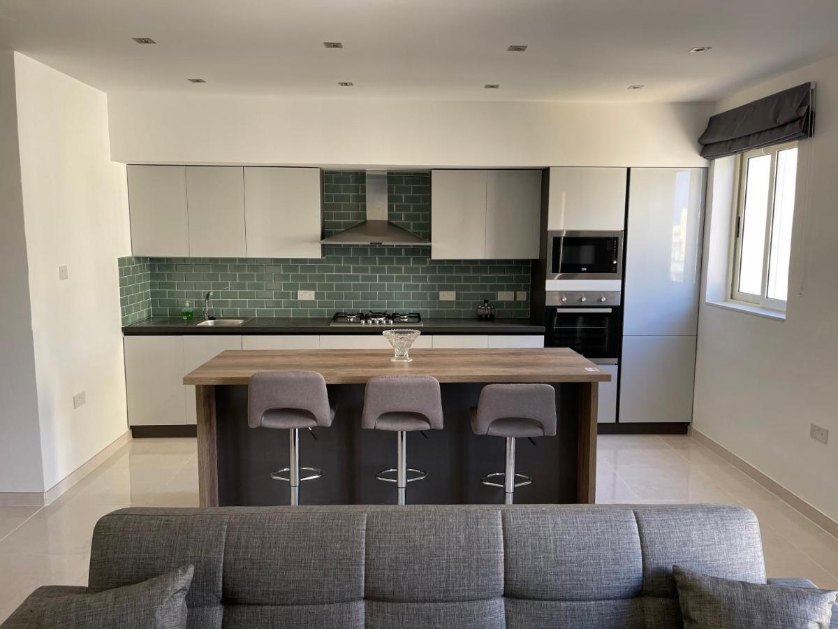 Sunset Modern Apt - near beach WIFI&cable TV Birżebbuġa Exterior foto