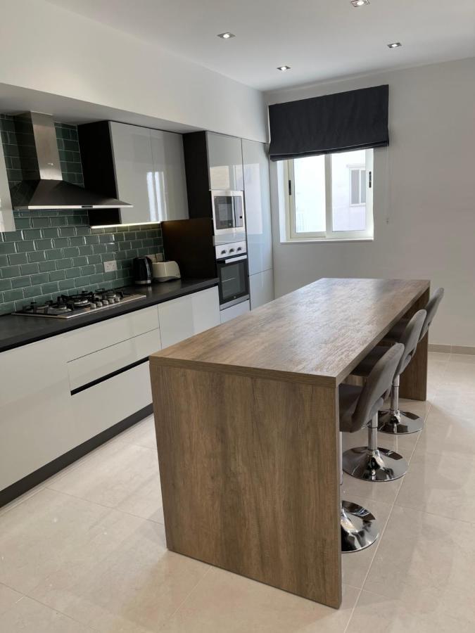 Sunset Modern Apt - near beach WIFI&cable TV Birżebbuġa Exterior foto