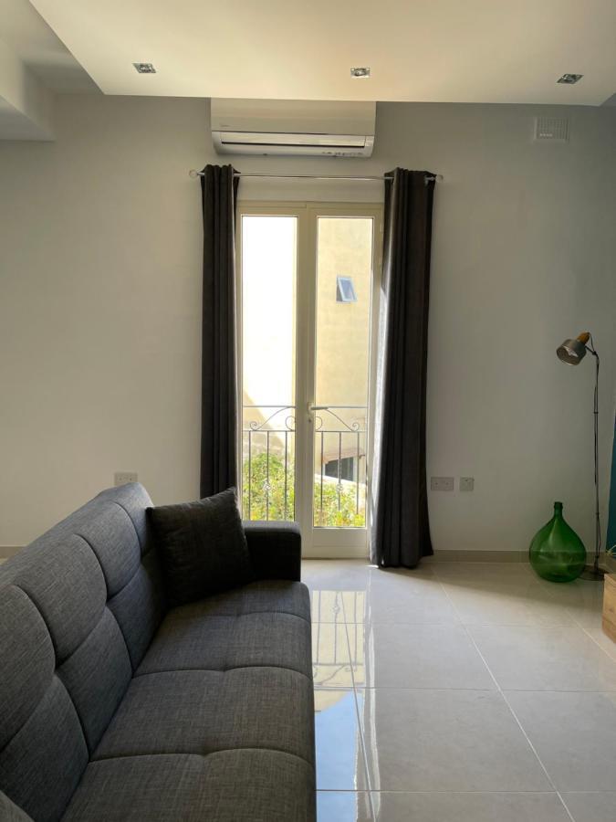 Sunset Modern Apt - near beach WIFI&cable TV Birżebbuġa Exterior foto